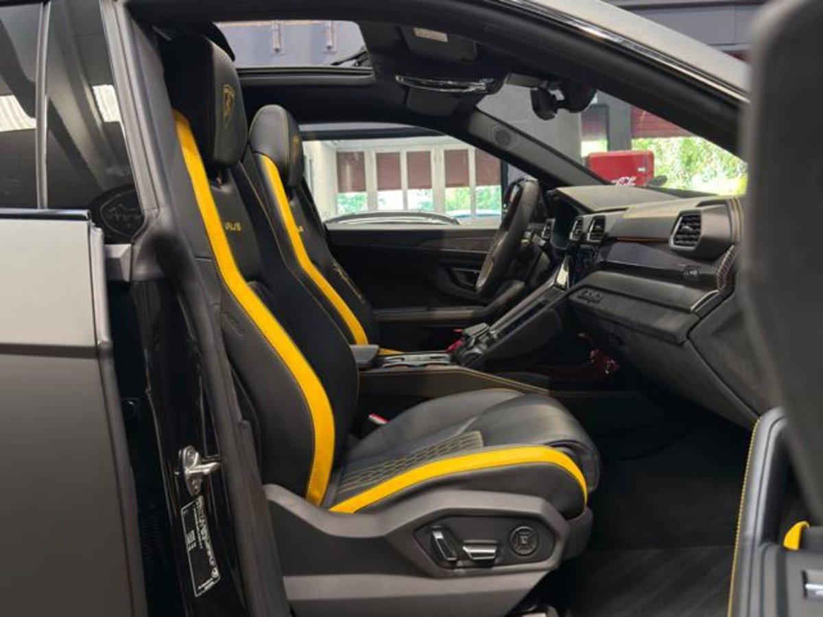 Lamborghini Urus 4.0 V8 Performante auto (12)