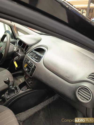 Fiat Punto 1.2 8V 5 porte Street (16)