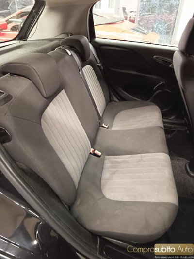 Fiat Punto 1.2 8V 5 porte Street (9)