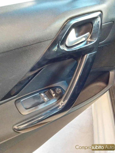 Peugeot 208 HDi 68 CV 5 porte Allure (9)