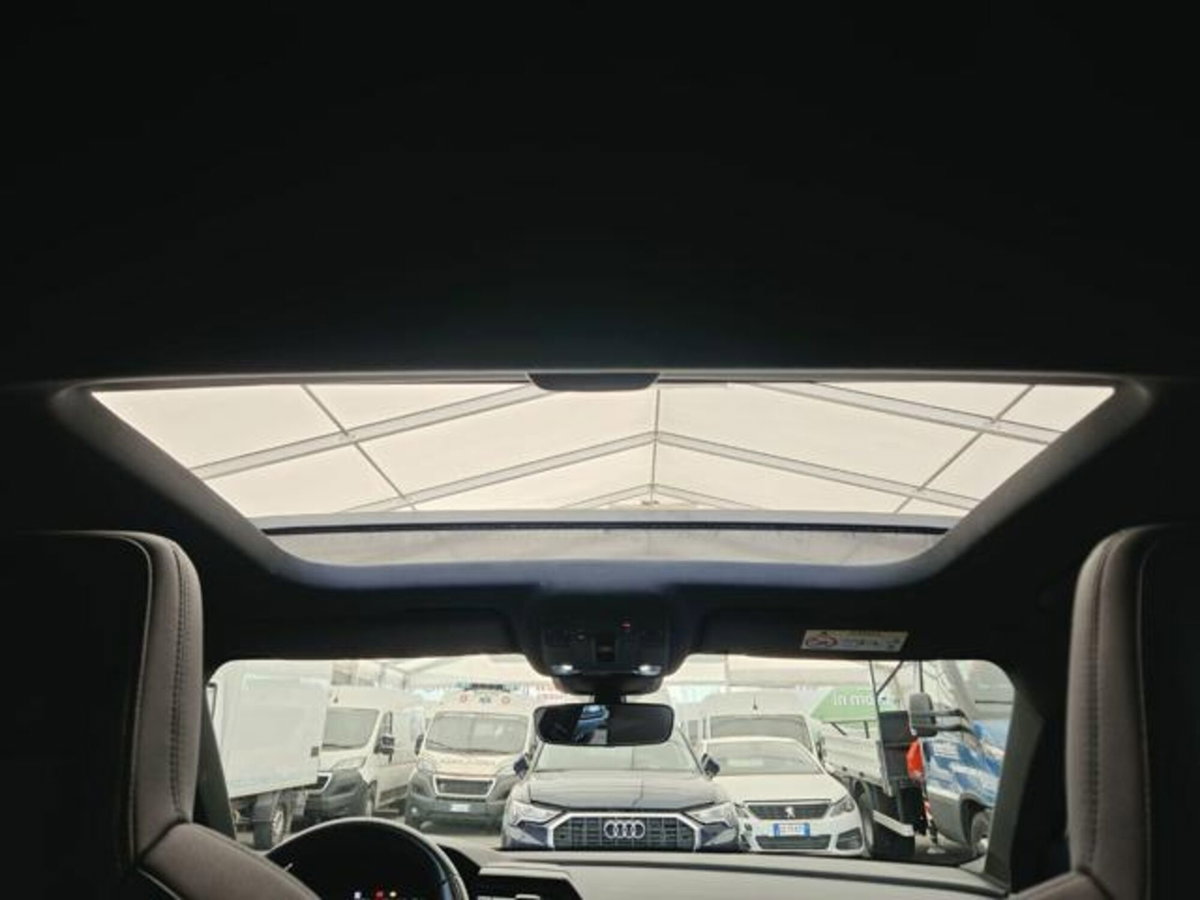 Audi RS 3 Sportback 2.5 tfsi quattro s-tronic (11)