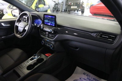 Ford Kuga 2.5 Full Hybrid 190 CV CVT 2WD ST-Line Design (10)