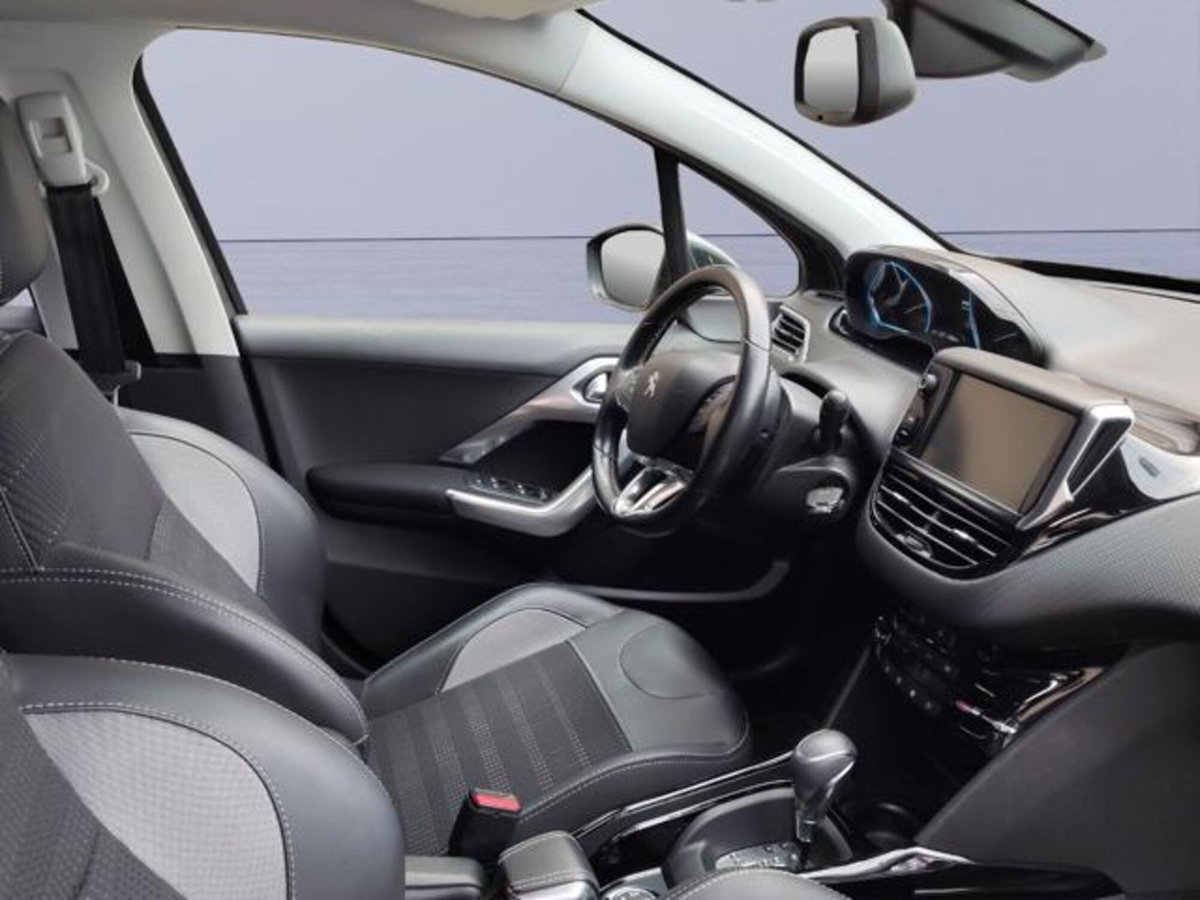 Peugeot 2008 120 EAT6 S&S Crossway (10)
