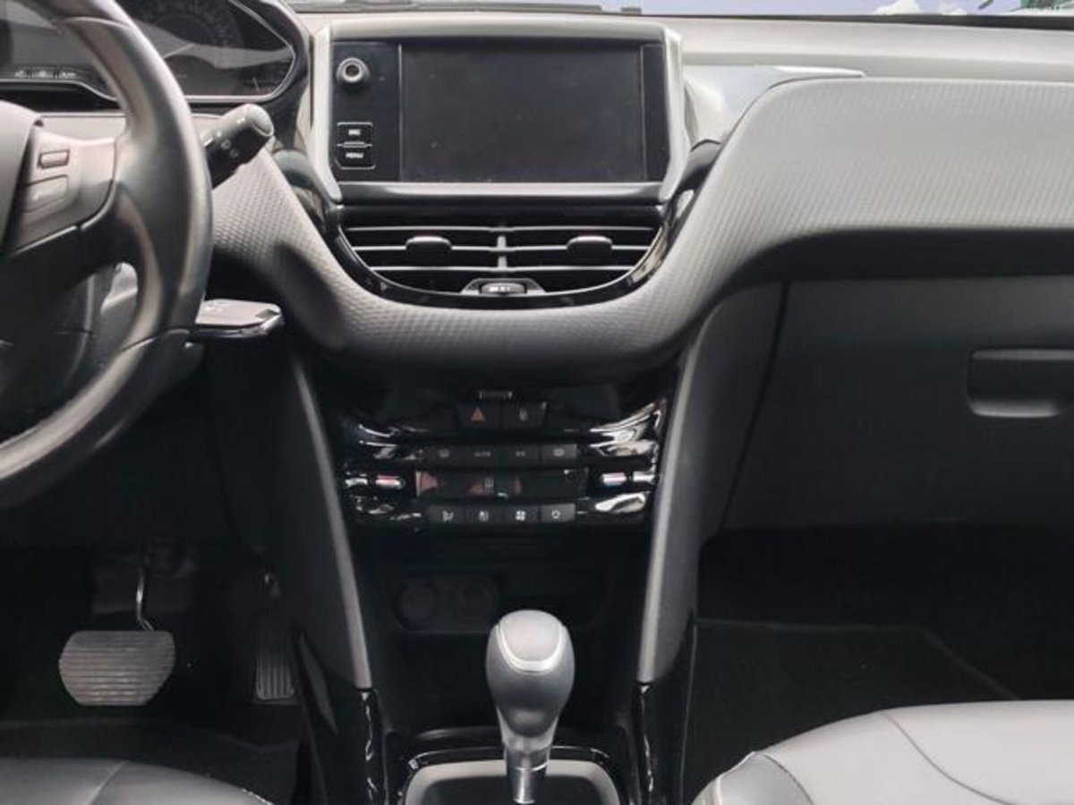 Peugeot 2008 120 EAT6 S&S Crossway (12)