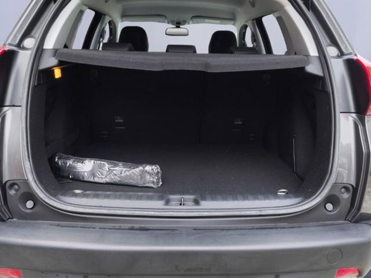 Peugeot 2008 120 EAT6 S&S Crossway (16)