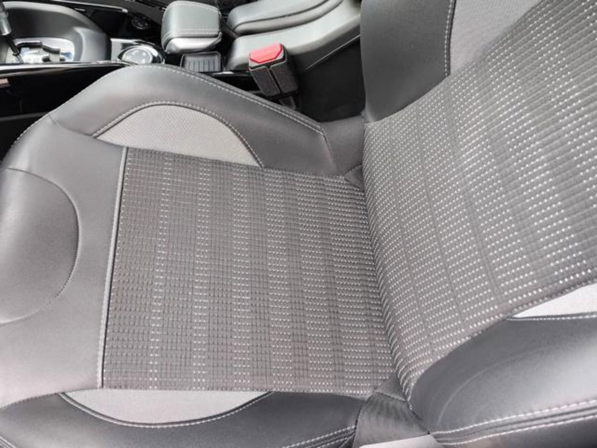 Peugeot 2008 120 EAT6 S&S Crossway (17)