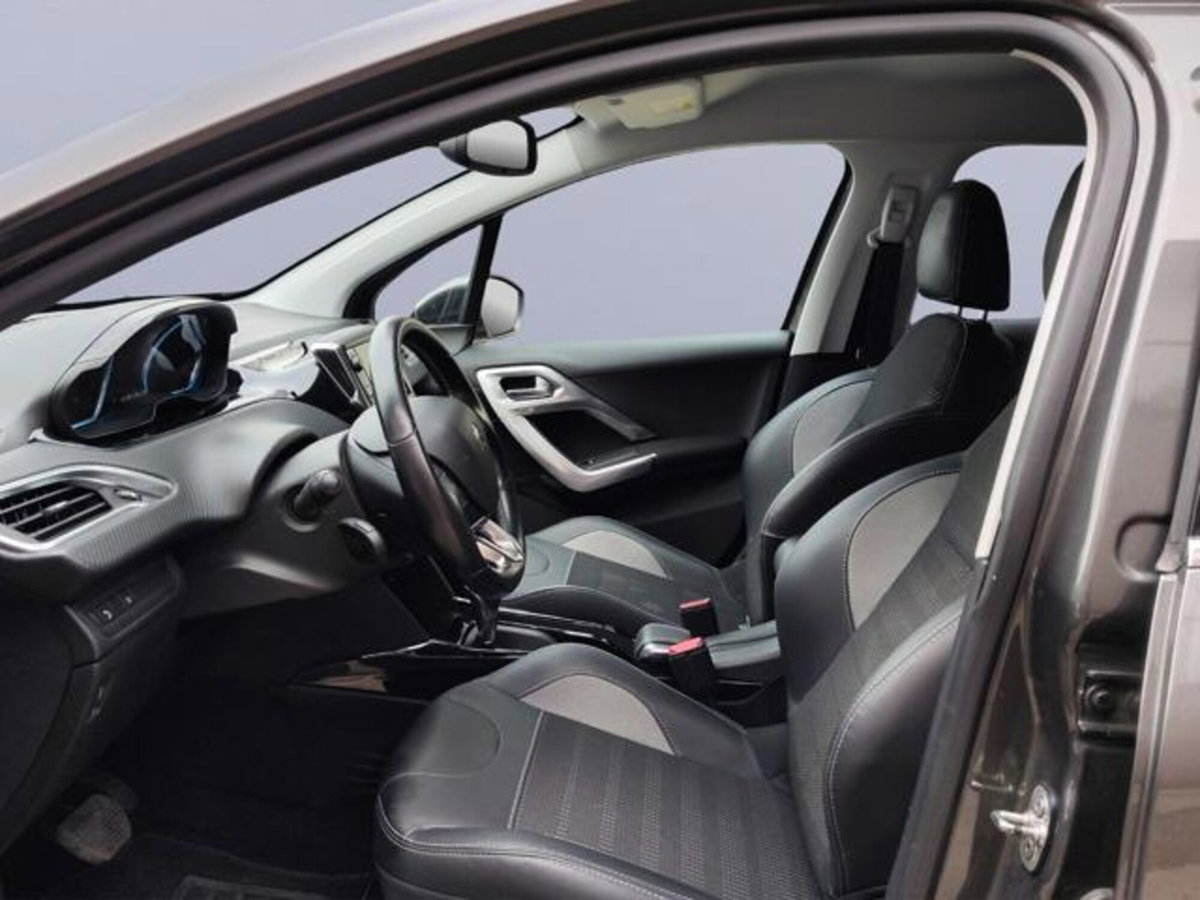 Peugeot 2008 120 EAT6 S&S Crossway (7)