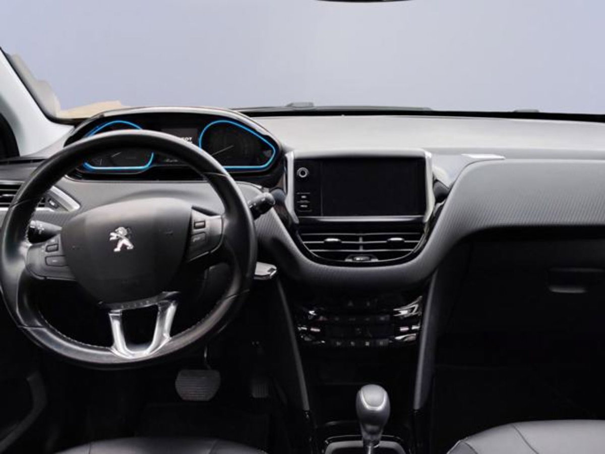 Peugeot 2008 120 EAT6 S&S Crossway (9)