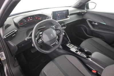Peugeot 2008 1.2 puretech Allure s&s 130cv eat8 usata