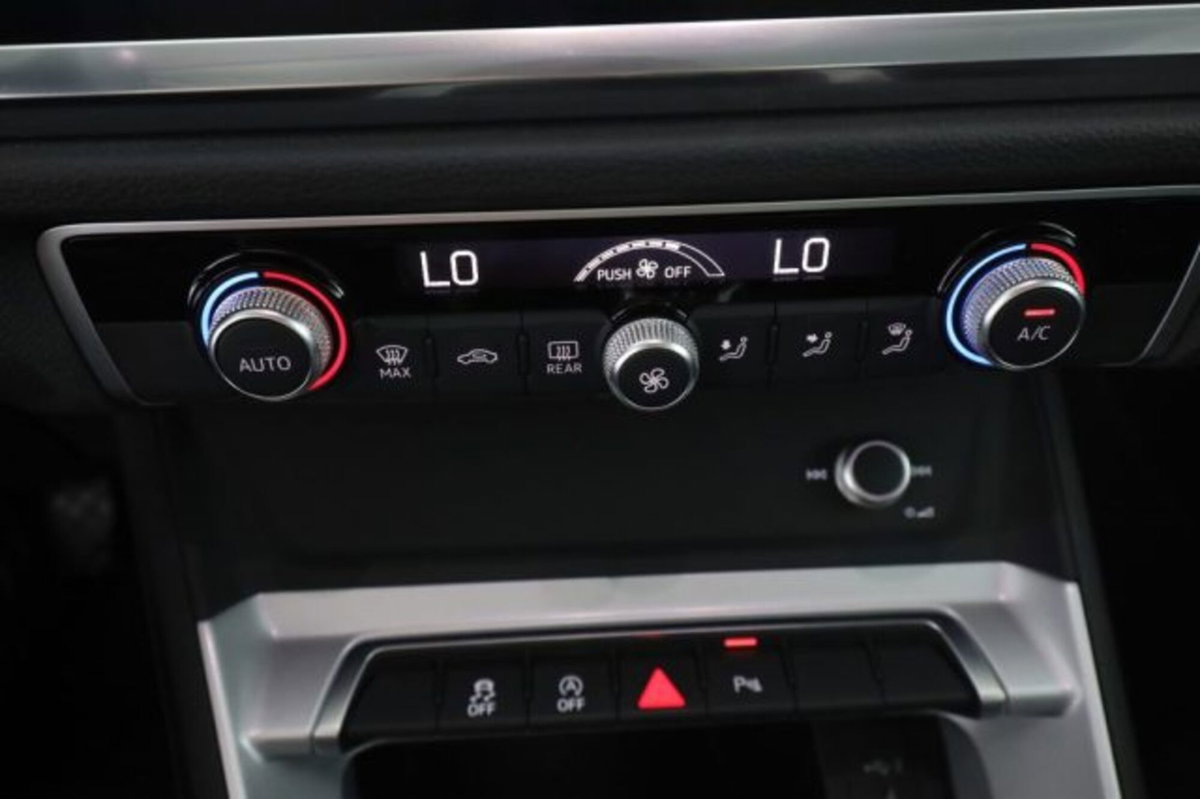 Audi Q3 35 TDI quattro S tronic Business Advanced (12)