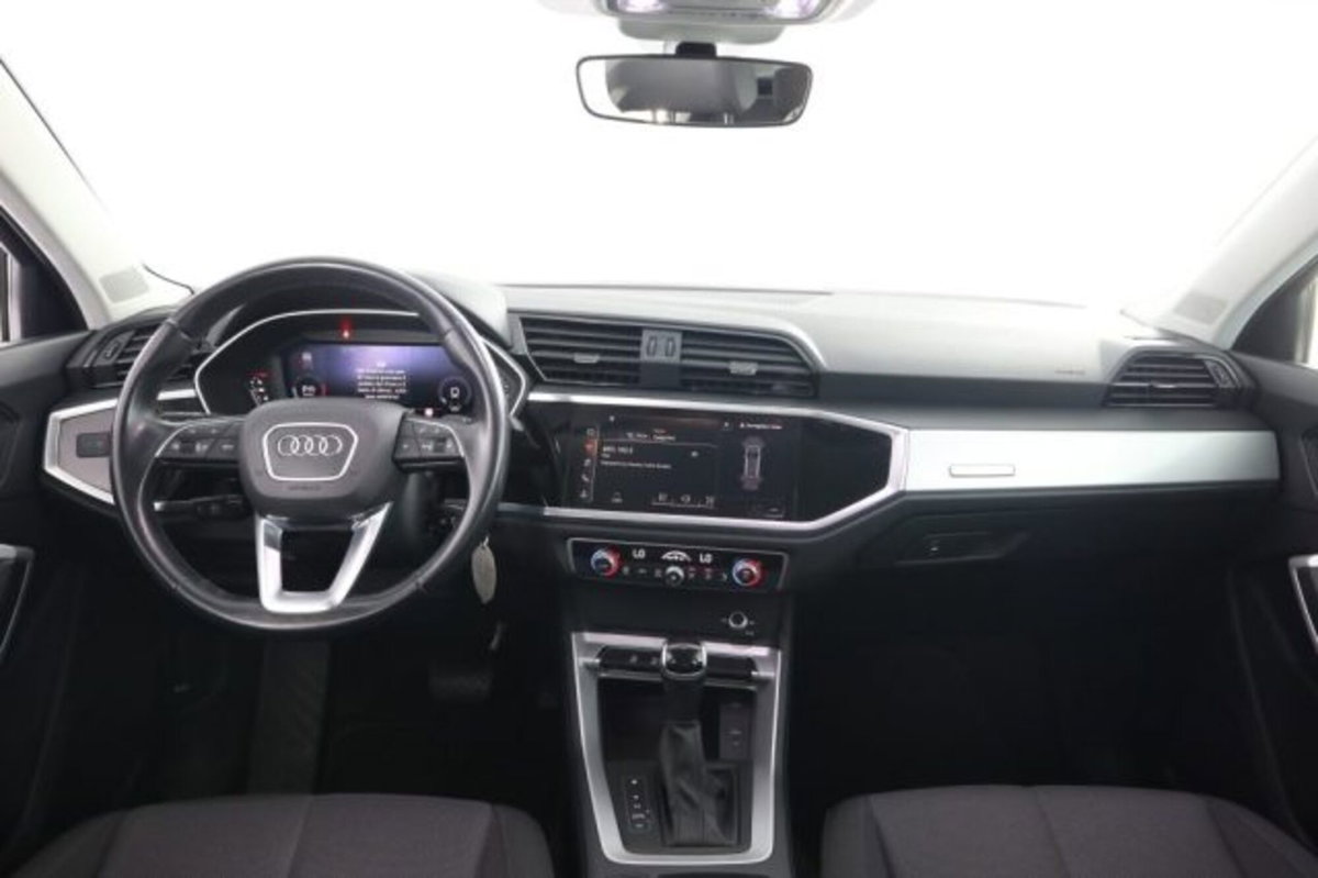 Audi Q3 35 TDI quattro S tronic Business Advanced (2)
