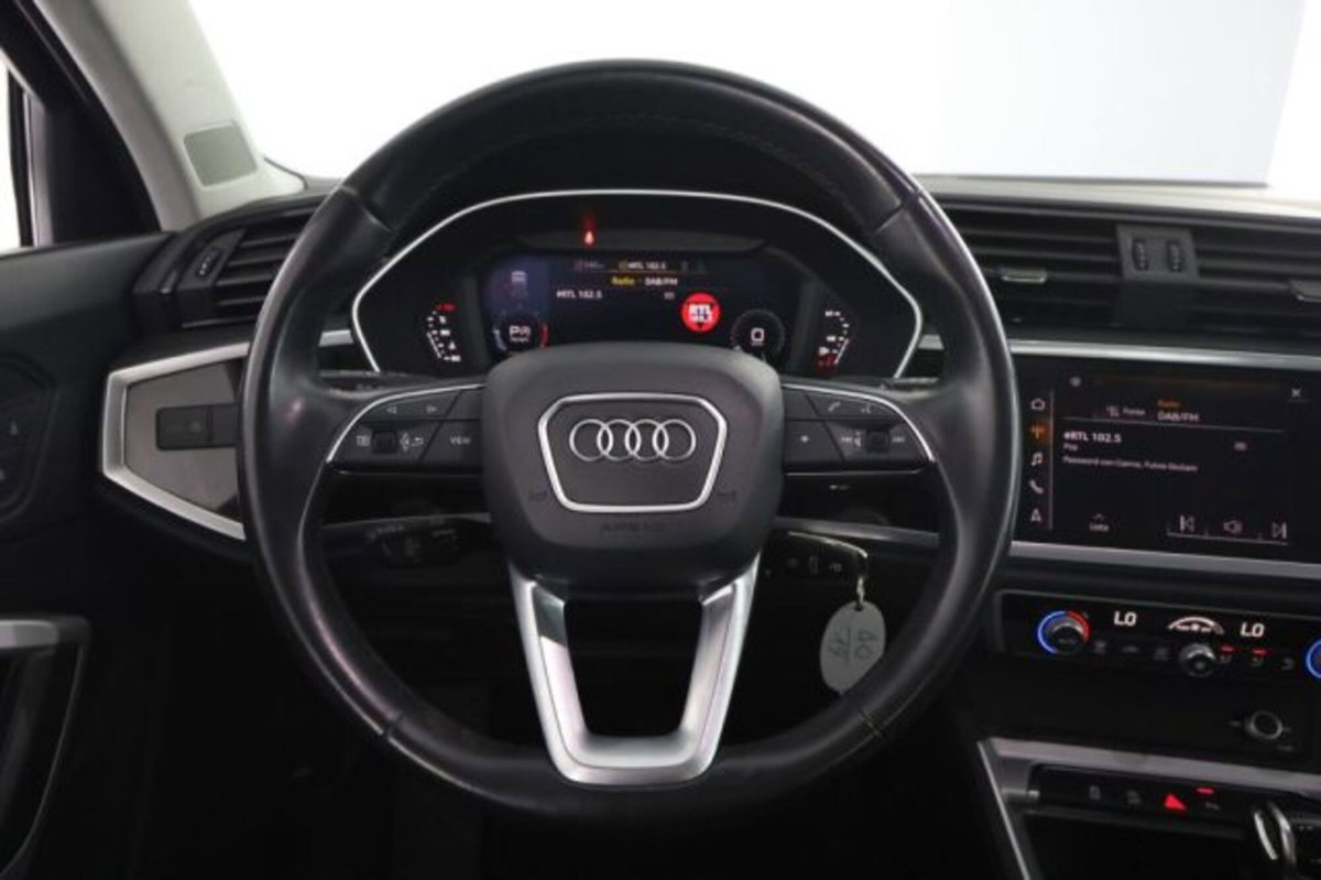 Audi Q3 35 TDI quattro S tronic Business Advanced (4)