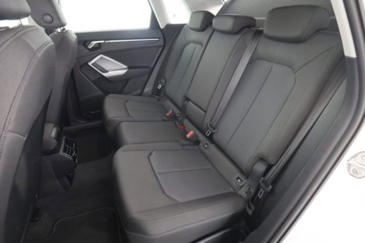 Audi Q3 35 TDI quattro S tronic Business Advanced (5)
