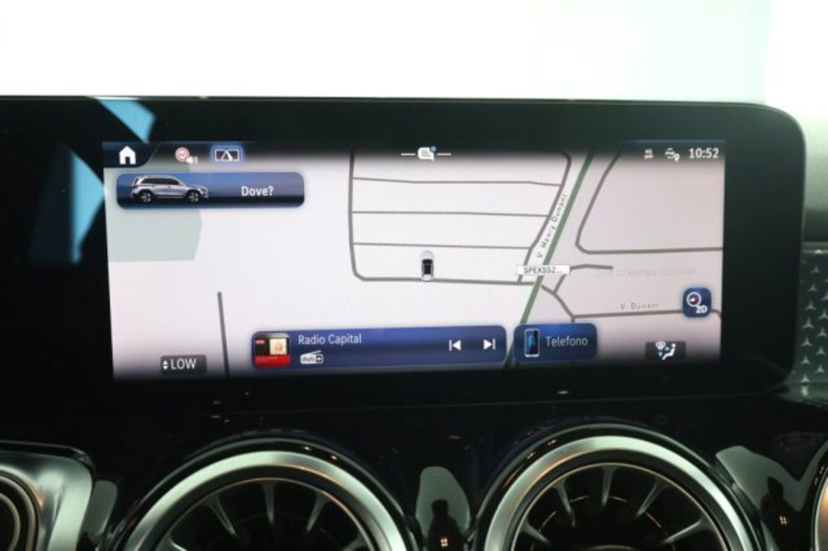 Mercedes-Benz GLB 200 d Progressive Advanced Plus auto (11)