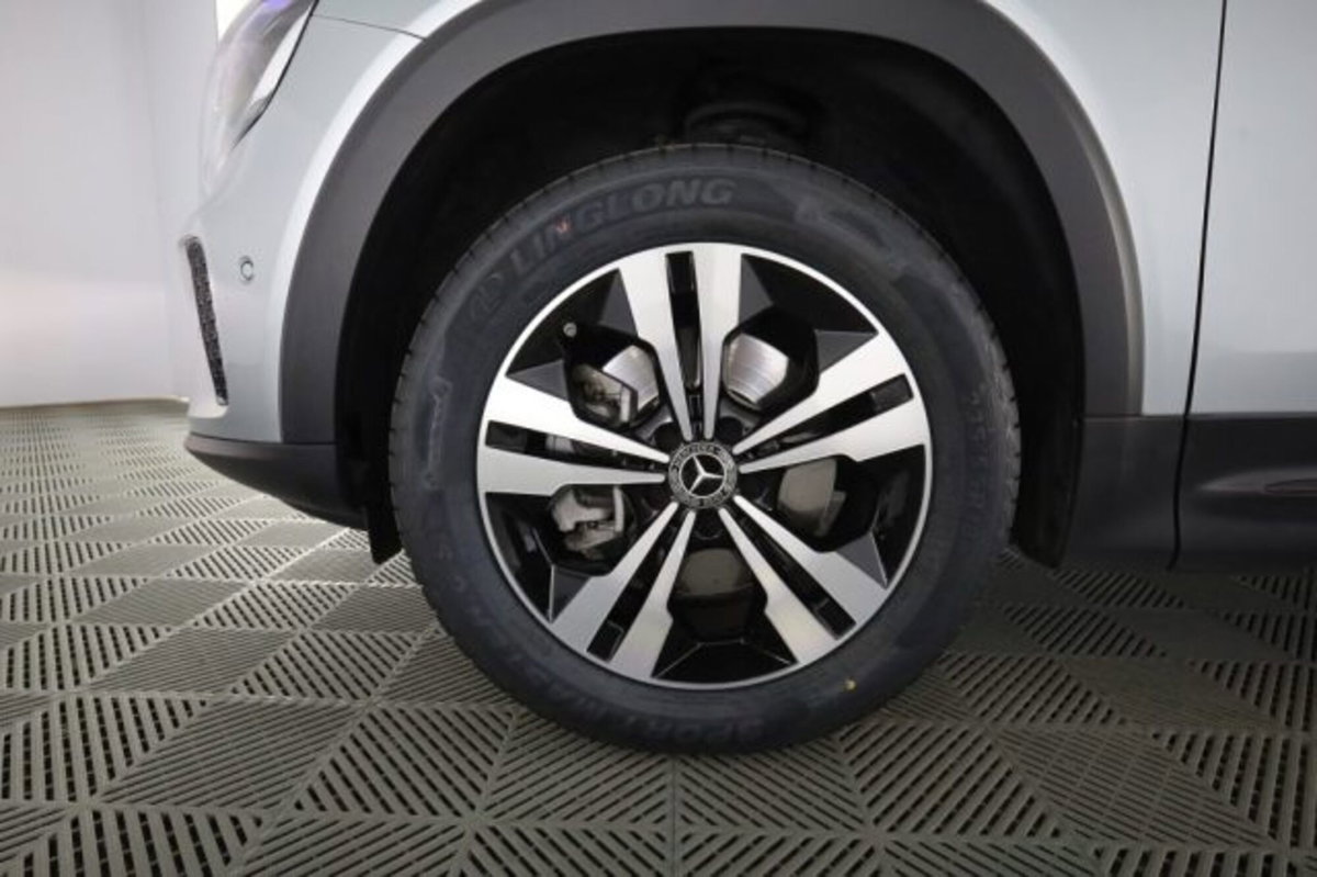 Mercedes-Benz GLB 200 d Progressive Advanced Plus auto (8)