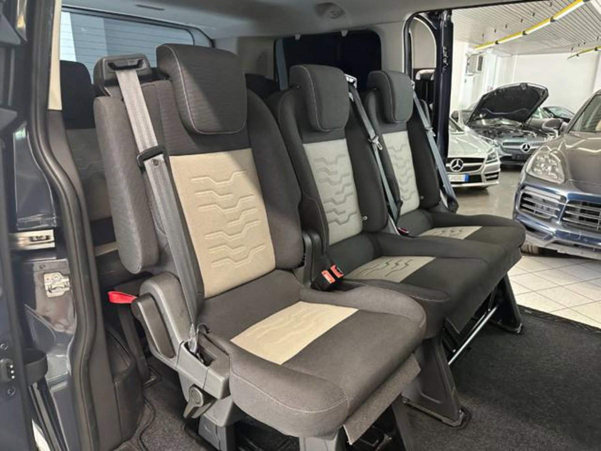 Ford Tourneo Custom 300 2.2 TDCi 155CV PL Trend (11)