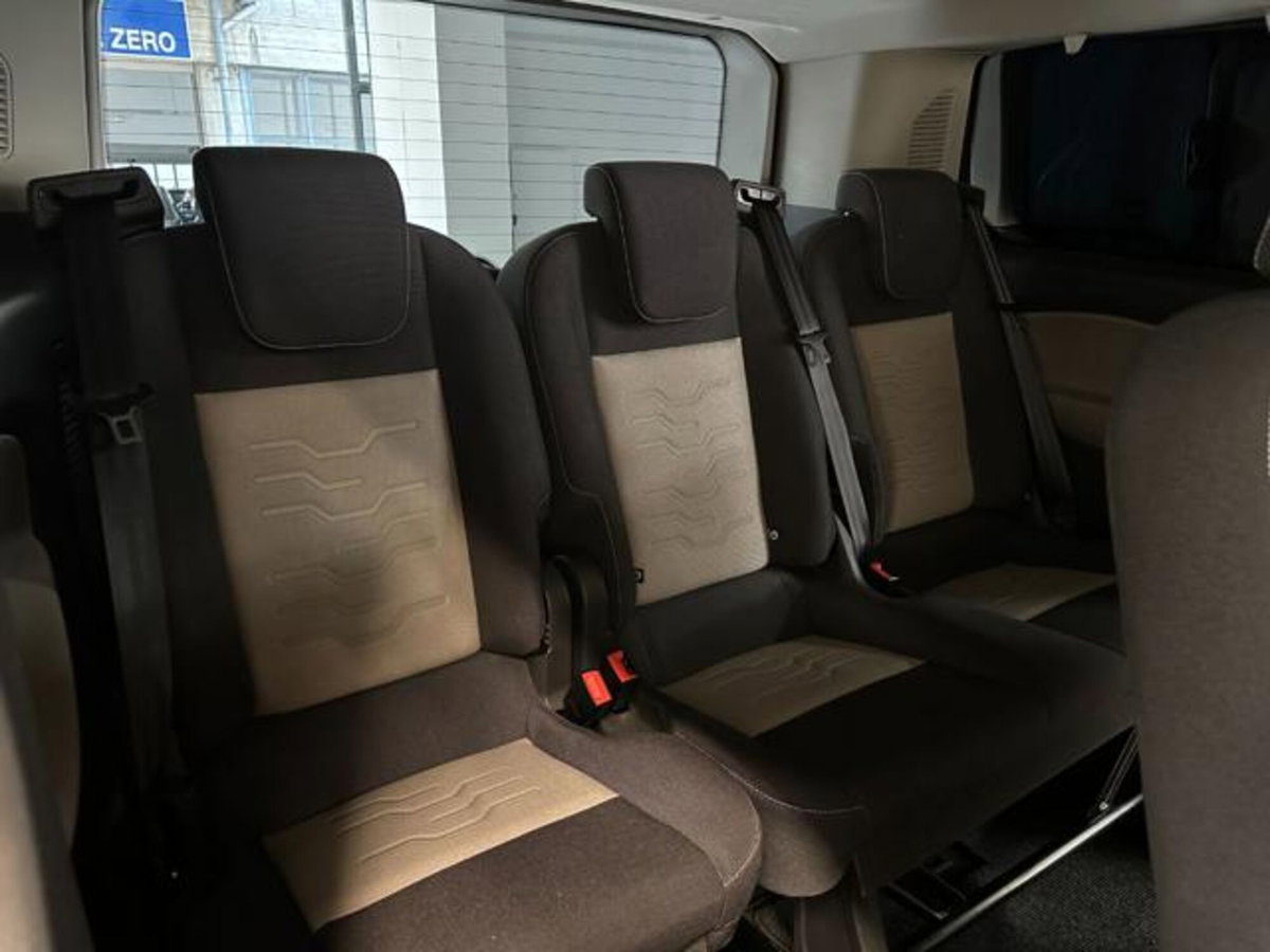 Ford Tourneo Custom 300 2.2 TDCi 155CV PL Trend (12)