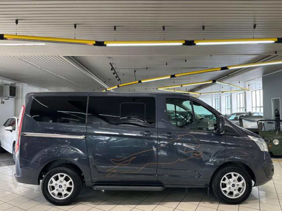 Ford Tourneo Custom 300 2.2 TDCi 155CV PL Trend (5)