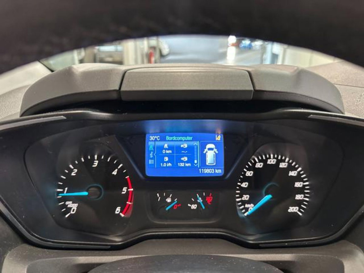 Ford Tourneo Custom 300 2.2 TDCi 155CV PL Trend (7)