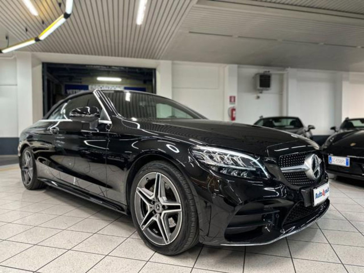 Mercedes-Benz SLC 200 AMG line