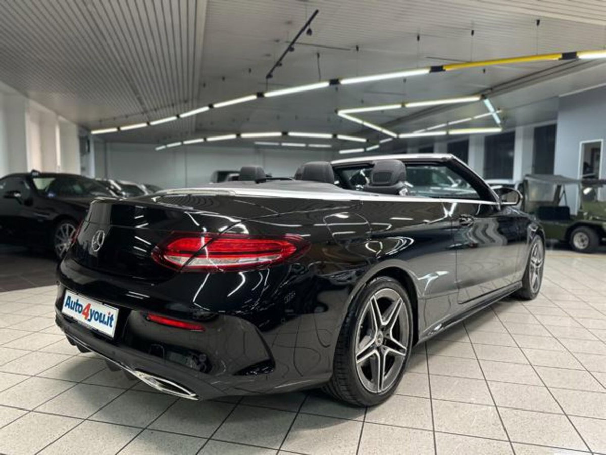 Mercedes-Benz SLC 200 AMG line (3)