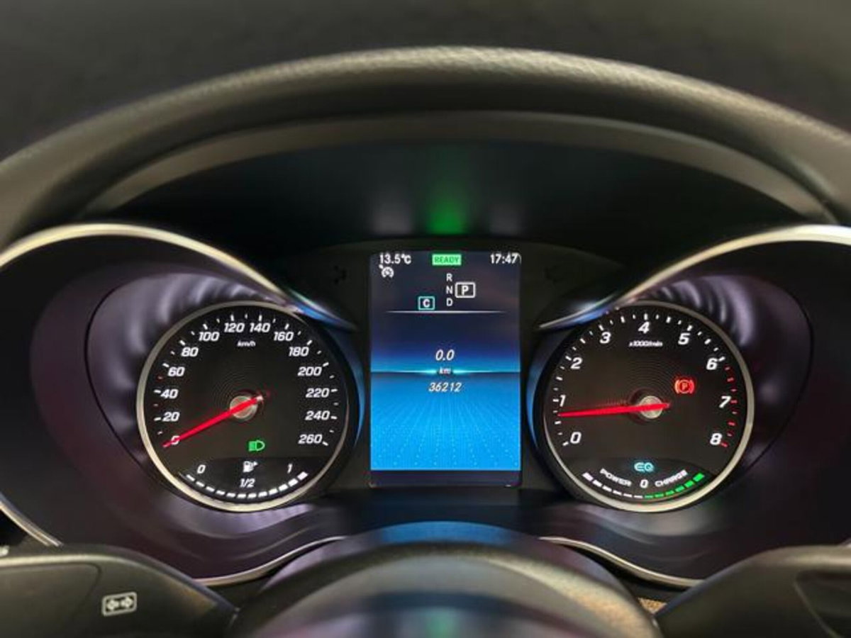 Mercedes-Benz SLC 200 AMG line (8)