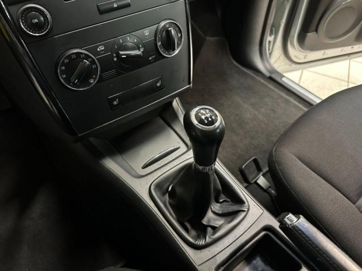 Mercedes-Benz Classe A 150 Classic (12)