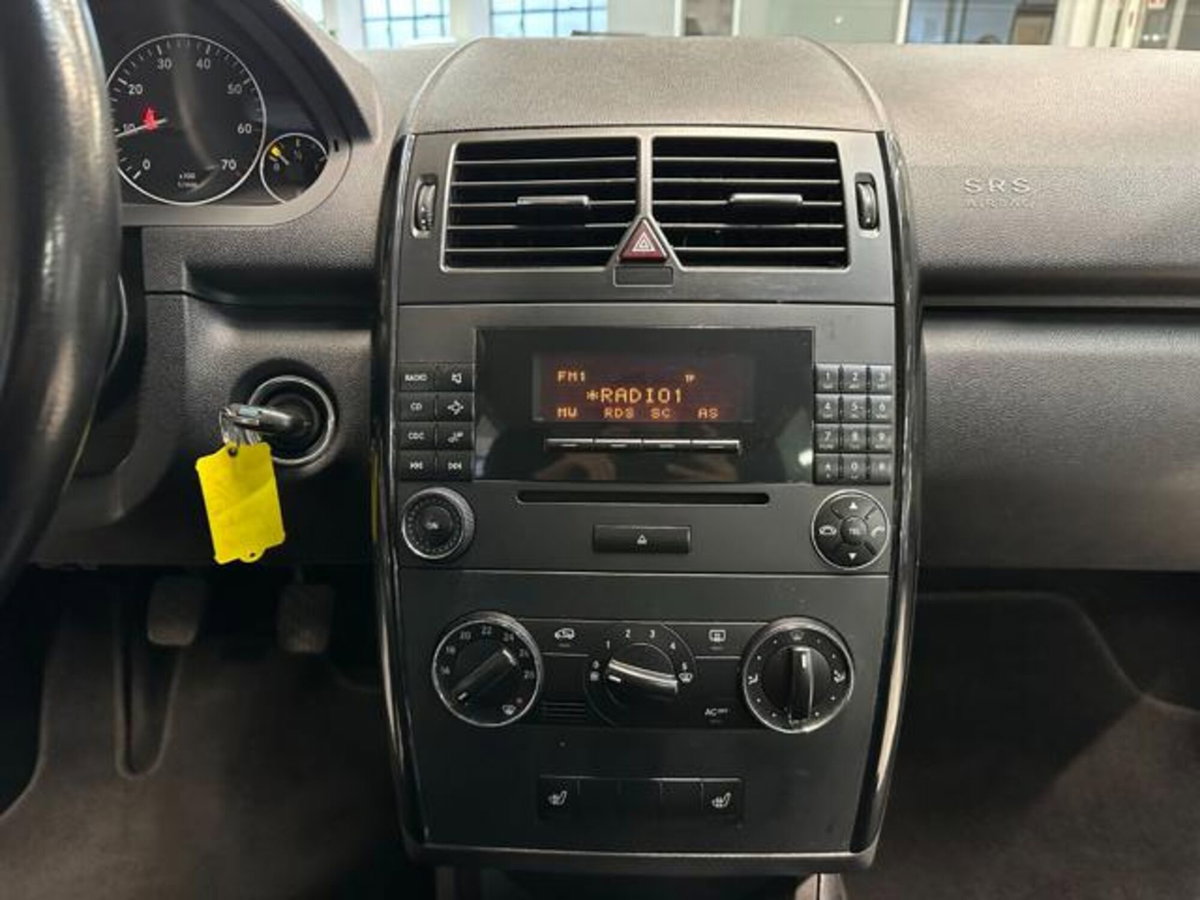 Mercedes-Benz Classe A 150 Classic (13)