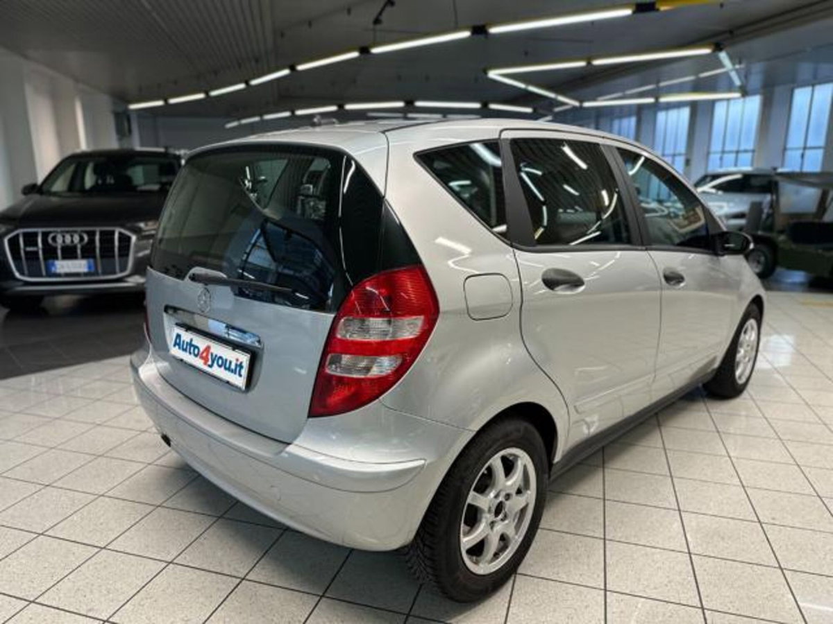 Mercedes-Benz Classe A 150 Classic (3)