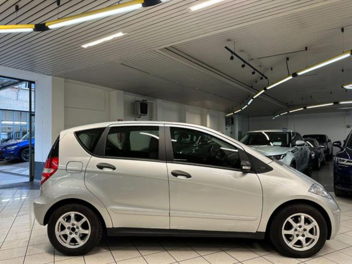 Mercedes-Benz Classe A 150 Classic (5)