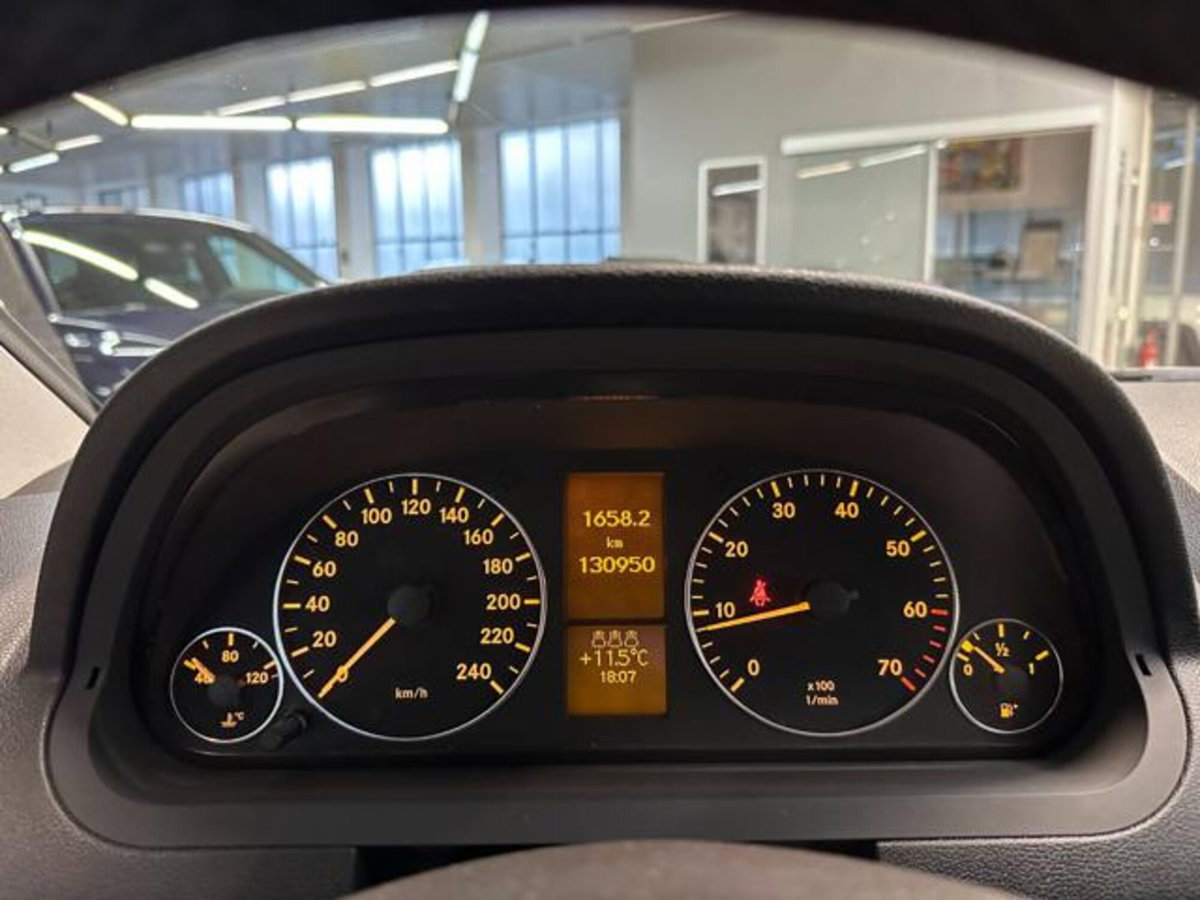 Mercedes-Benz Classe A 150 Classic (6)