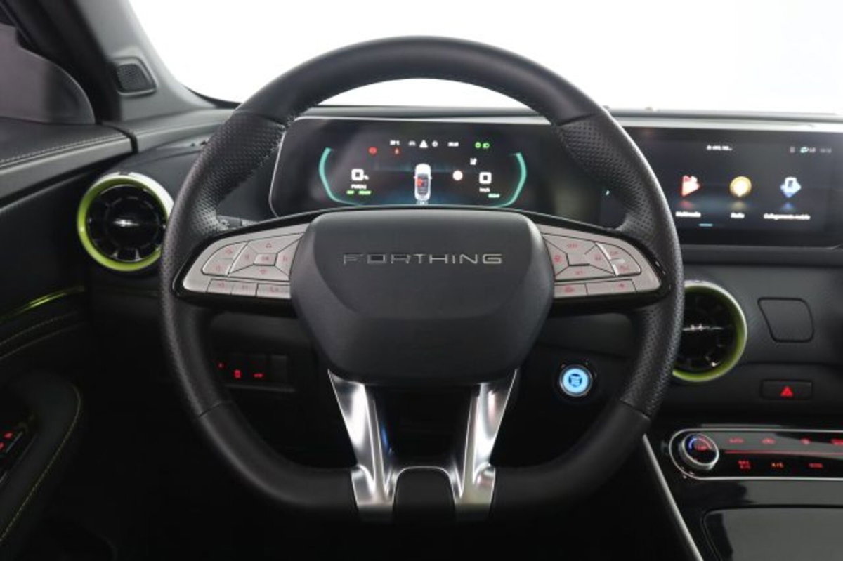 Forthing Friday Friday HEV 1.5 auto (5)