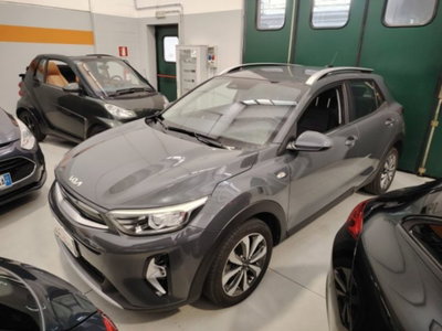 Kia Stonic 1.0 T-GDi 100 CV MHEV iMT Style (2)