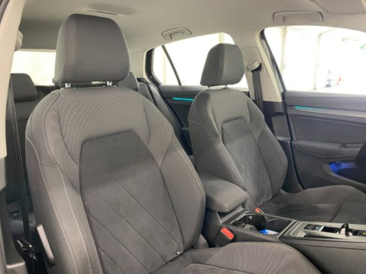 Volkswagen Golf 1.5 eTSI 130 CV EVO ACT DSG Style (11)