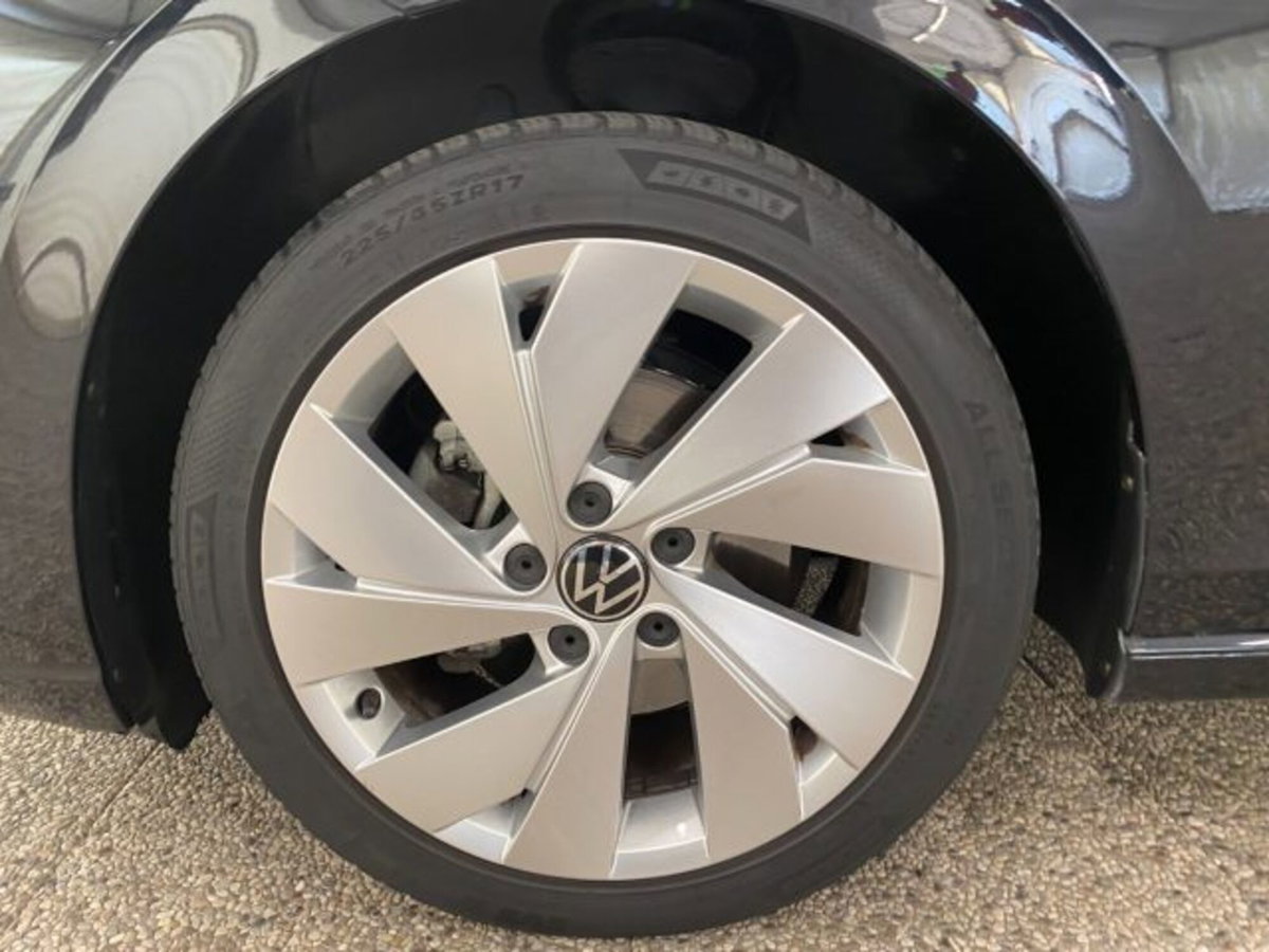 Volkswagen Golf 1.5 eTSI 130 CV EVO ACT DSG Style (19)