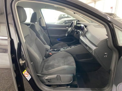 Volkswagen Golf 1.5 eTSI 130 CV EVO ACT DSG Style (9)