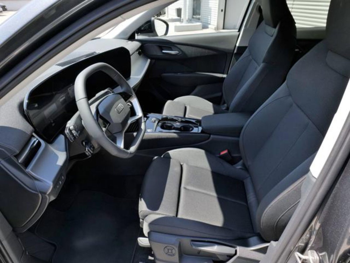 Audi Q3 Sportback 2.0 tdi S line edition 150cv s-tronic (5)