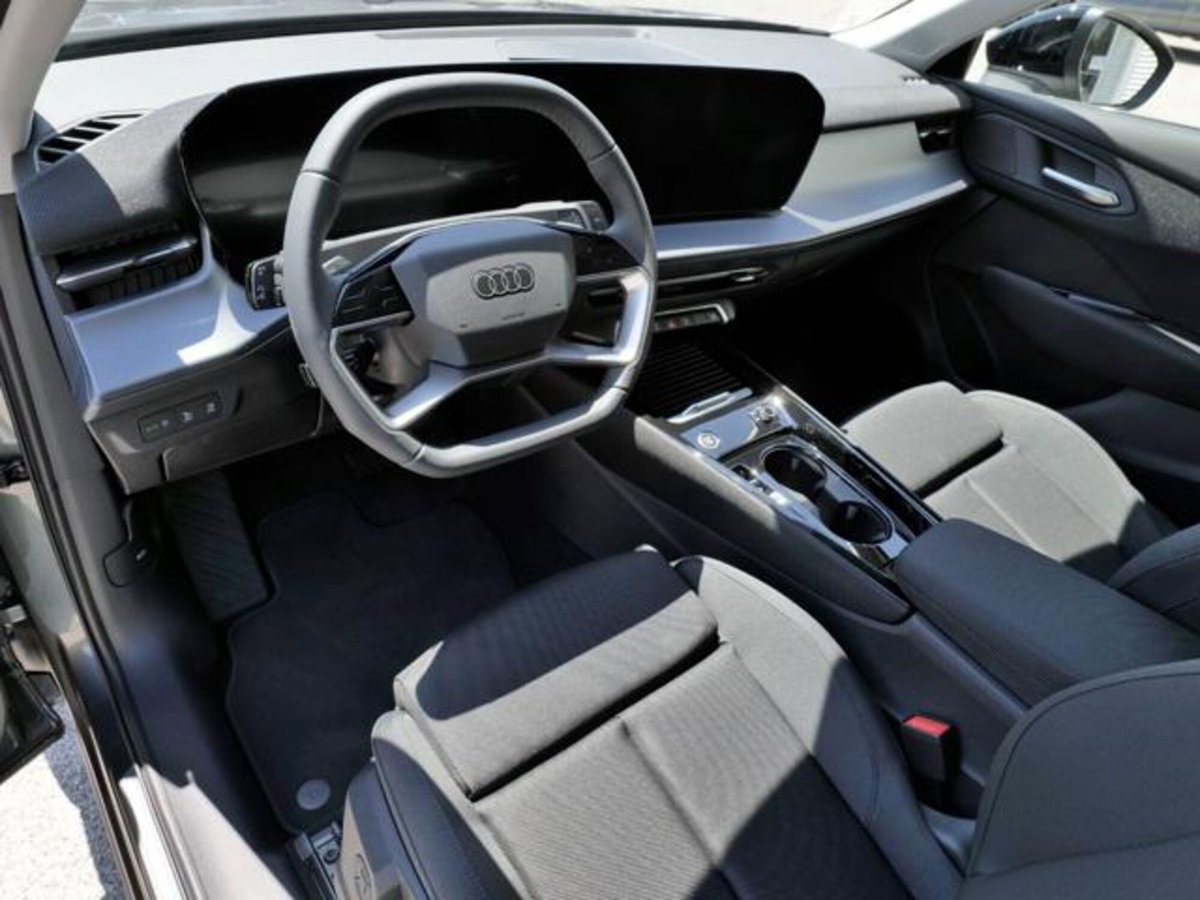 Audi Q3 Sportback 2.0 tdi S line edition 150cv s-tronic (6)