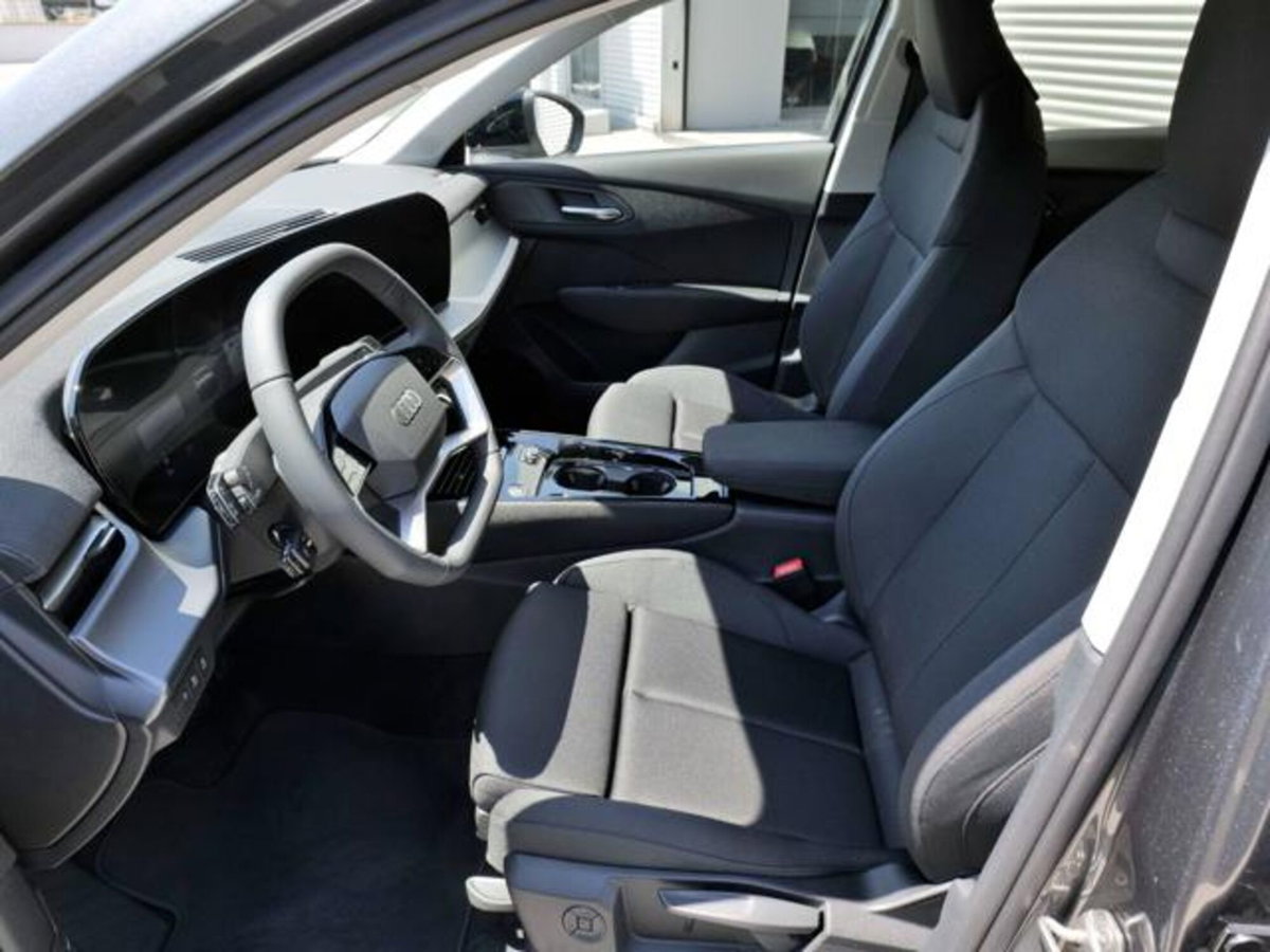Audi Q3 Sportback 2.0 tdi S line edition 150cv s-tronic (5)