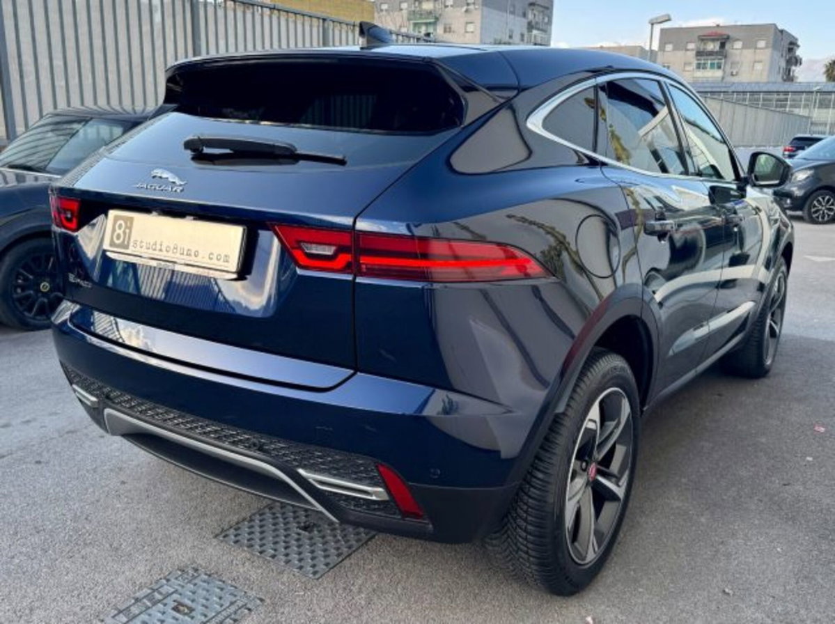 Jaguar E-Pace 2.0D I4 163 CV AWD Auto SE (4)