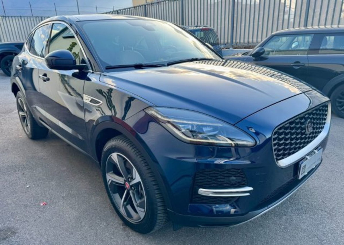 Jaguar E-Pace 2.0D I4 163 CV AWD Auto SE (5)