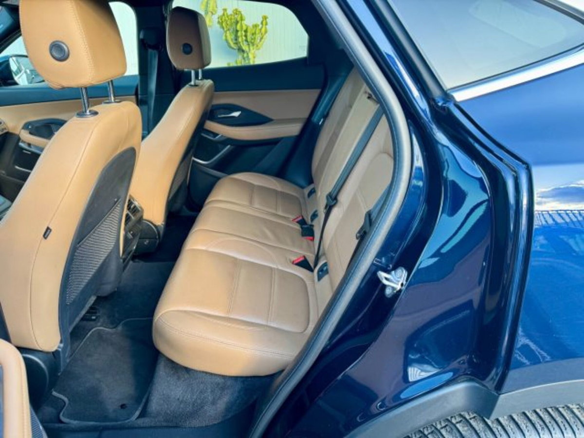 Jaguar E-Pace 2.0D I4 163 CV AWD Auto SE (9)