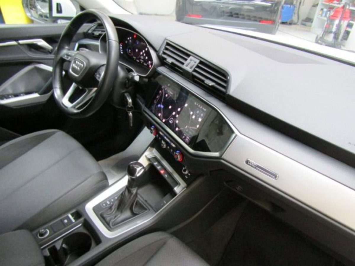 Audi Q3 35 TFSI S tronic Business Advanced (16)