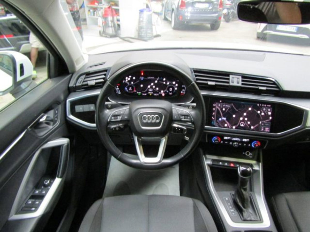 Audi Q3 35 TFSI S tronic Business Advanced (19)
