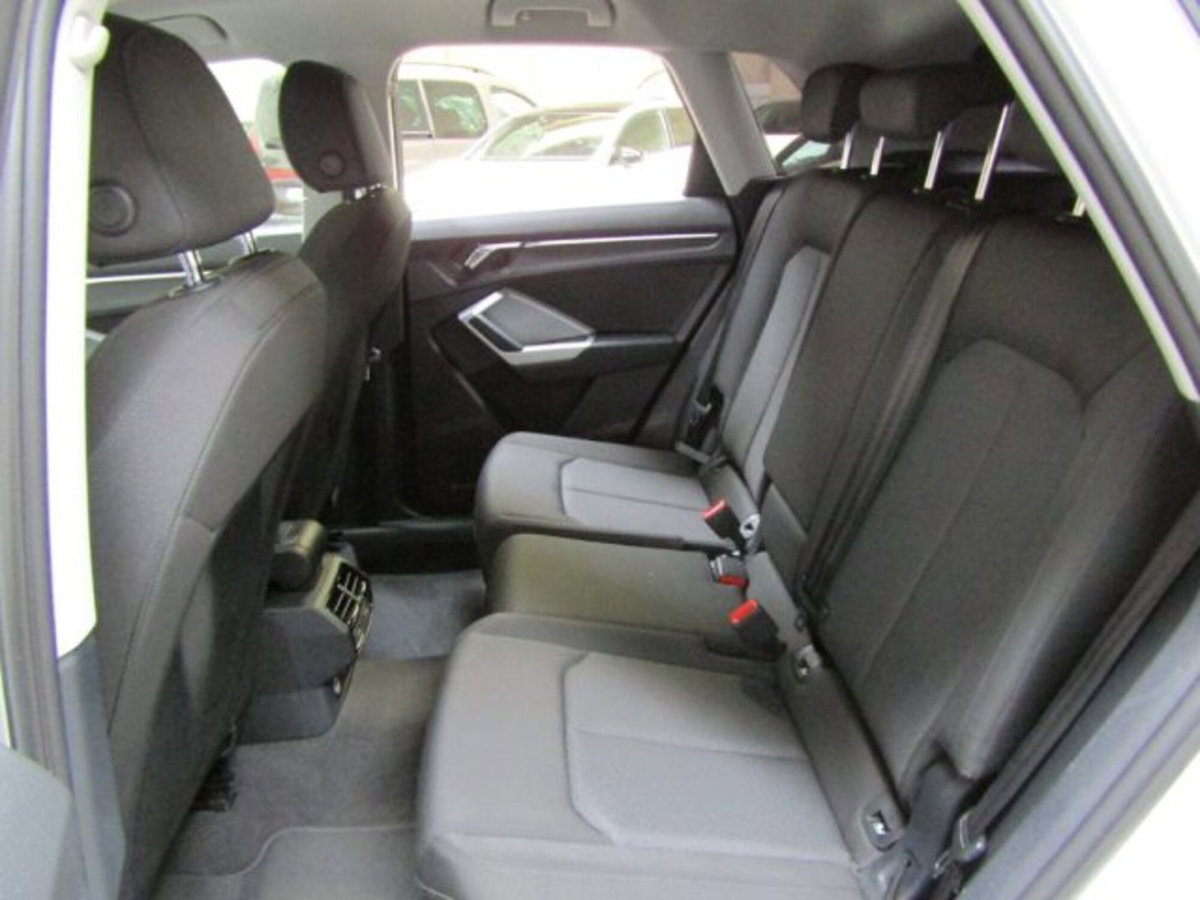 Audi Q3 35 TFSI S tronic Business Advanced (11)