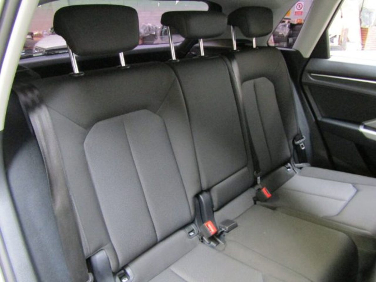Audi Q3 35 TFSI S tronic Business Advanced (14)