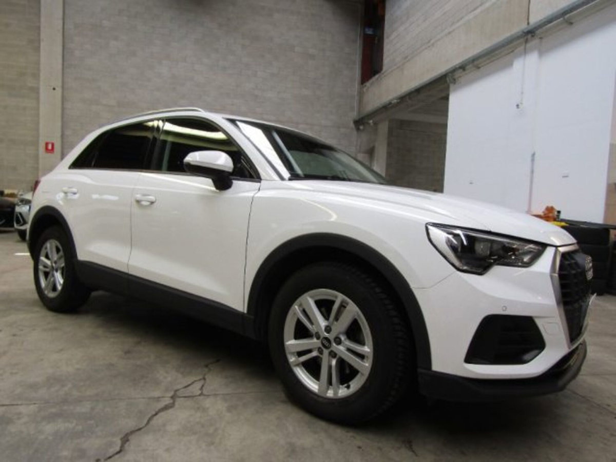 Audi Q3 35 TFSI S tronic Business Advanced (3)