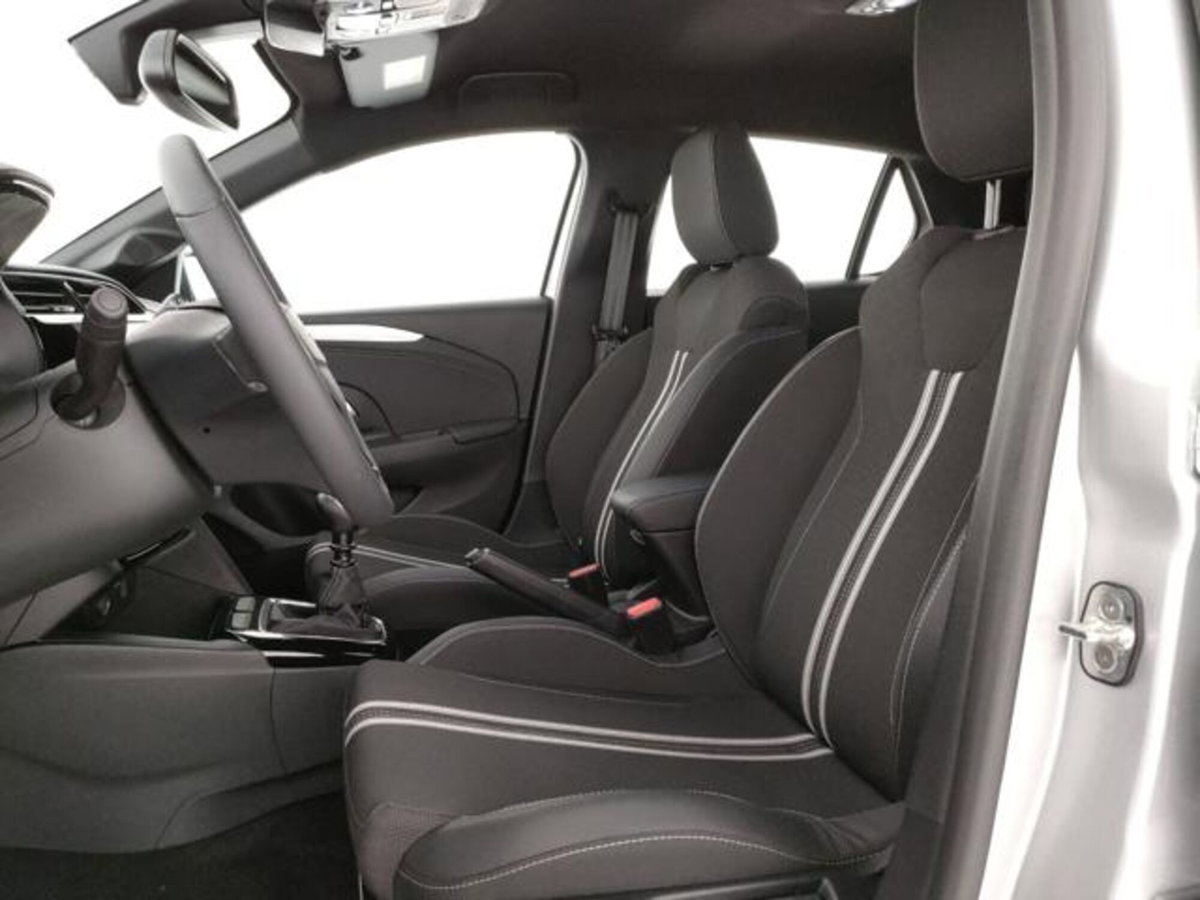 Opel Corsa 1.2 100 CV GS Line (5)
