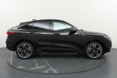 Audi Q5 Sportback 2.0 tdi mhev+ Launch Edition S line quattro 204cv s-tronic (9)