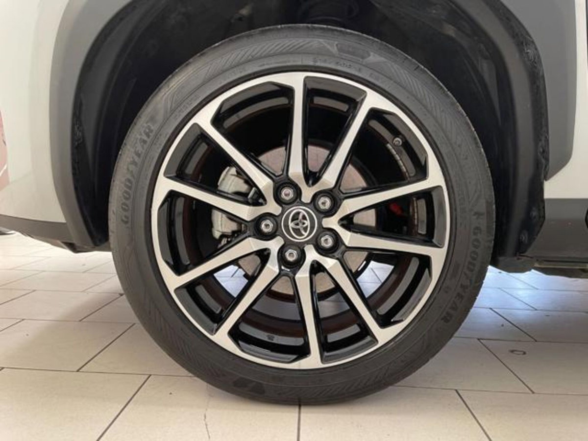 Toyota Yaris Cross 1.5h GR Sport Black Sky fwd 116cv e-cvt (8)